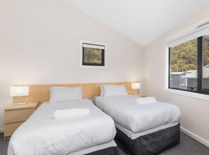 3 habitaciones, tabla de planchar con plancha y wifi gratis 