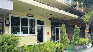 Unclassified image, 2 of 29, button - Lemon Tree Khaosan Hostel (Bangkok)