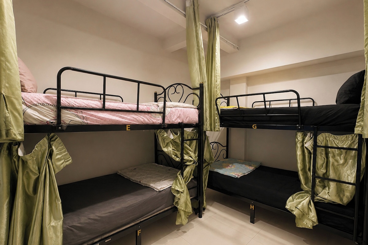 Shared Dormitory, Women only | Desk, WiFi (free), bed sheets