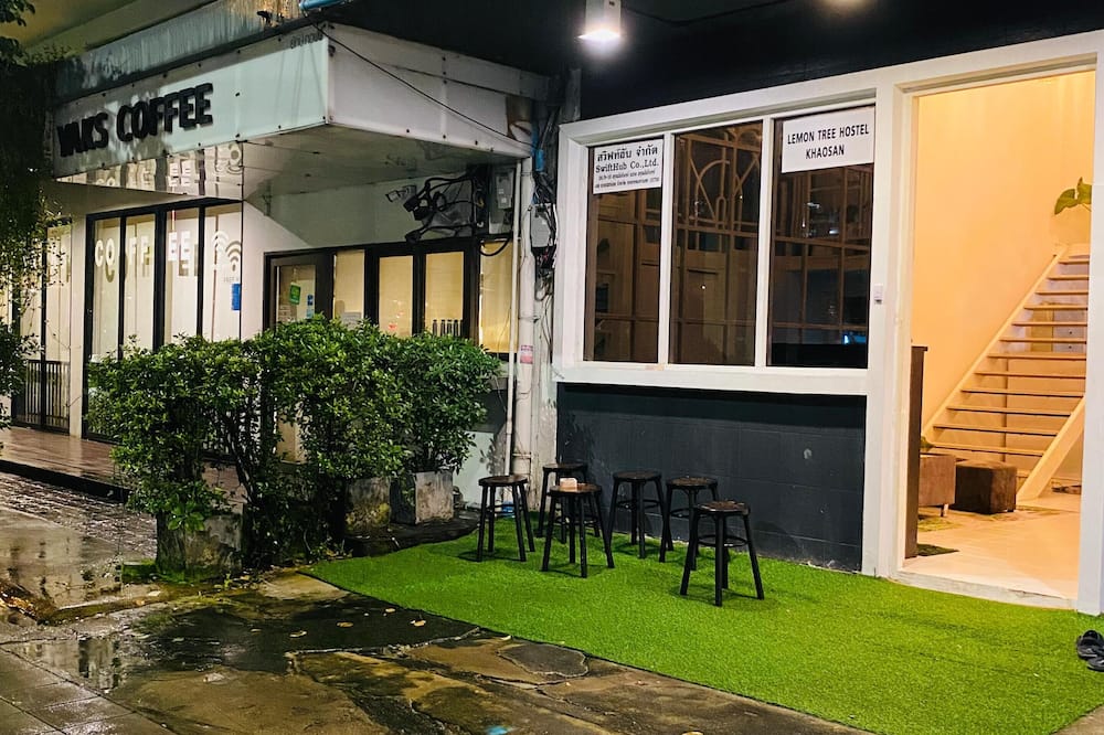 Lemon Tree Khaosan Hostel