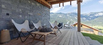 Majestuoso chalet con piscina y sauna