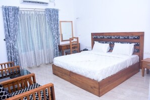 ห้องดีลักซ์ดับเบิลหรือทวิน | บริเวณนั่งเล่น
