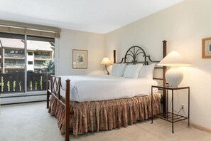 2 soverom, skrivebord, strykejern/-brett og wi-fi (inkludert)