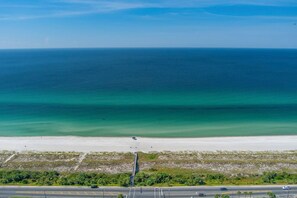 Beach nearby - The Lost Pearl ~ Historic Dog-Friendly Cottage by Private Bid-A-Wee Beach (Panama City Beach)