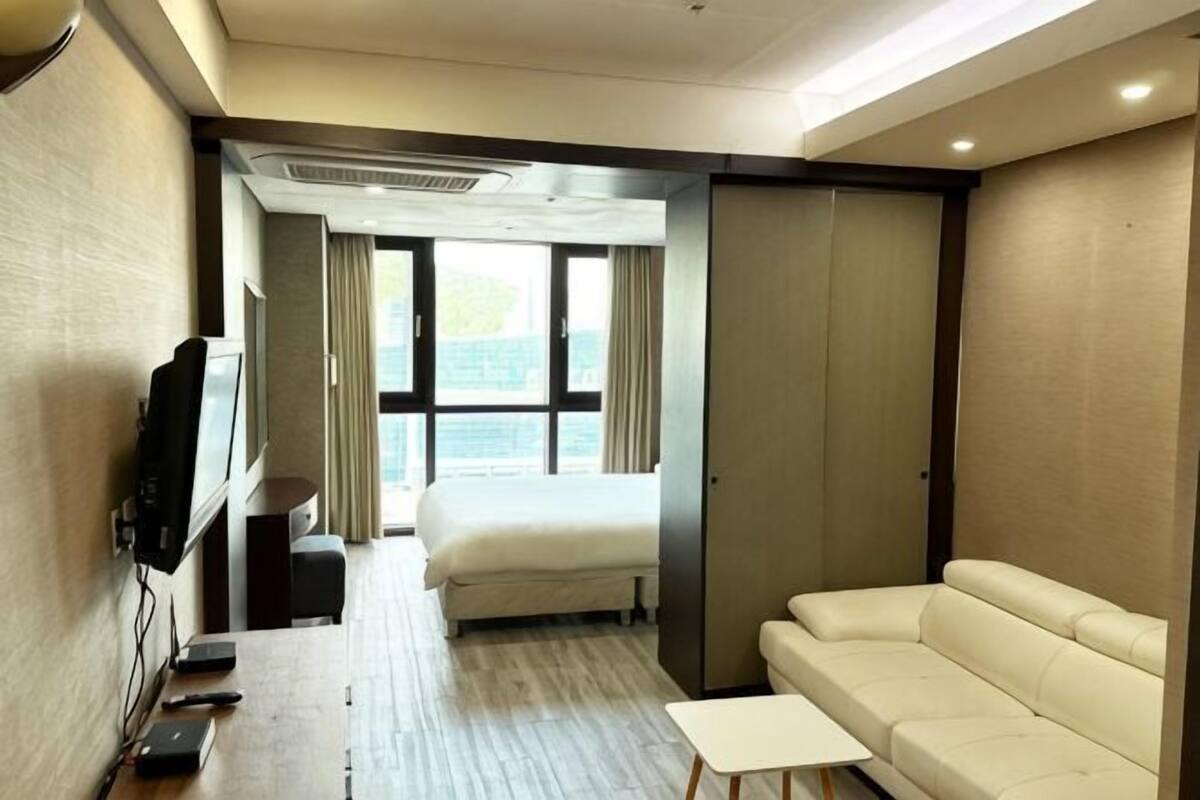 واي فاي مجانًا وبديكورات فريدة لكل غرفة وطراز فريد لكل وحدة