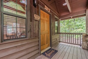 Property grounds - 10 MINUTES FROM HELEN GEORGIA. (Cleveland)