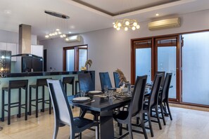 Villa, 4 Bedrooms | In-room dining - Rumah Impian Villa by Betterplace (Kerobokan)