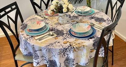 Spacious Family Home Featuring a Private Garden in North Seattle