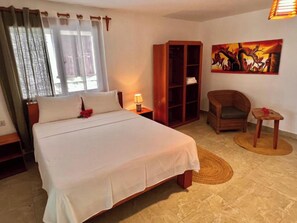 Desk, free WiFi, bed sheets