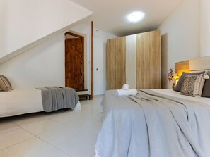 3 Schlafzimmer, Bügeleisen/Bügelbrett, Reisekinderbett, kostenloses WLAN