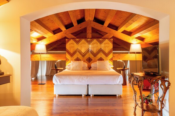 Chambre familiale, vue sur la colline | Accès au Wi-Fi (inclus)