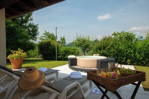 Baignoire à hydromassage