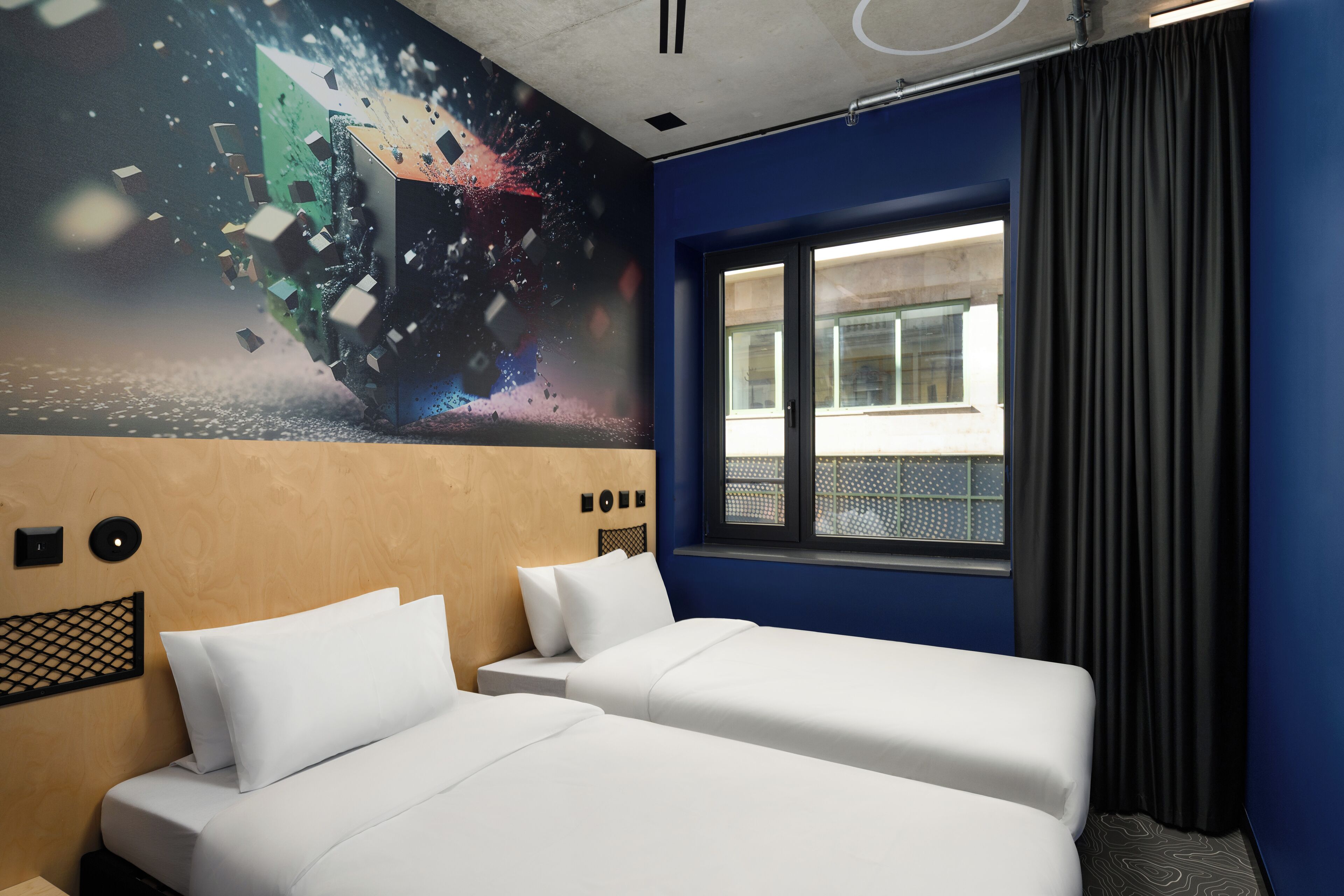 Habitación con 2 camas individuales, 2 camas individuales | Cortinas blackout, wifi gratis y ropa de cama 