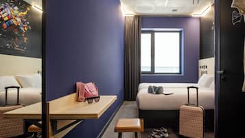 Double Room, Mobility Accessible | Blackout drapes, free WiFi, bed sheets