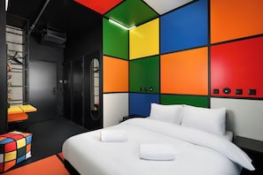 Design Double Room | Blackout drapes, free WiFi, bed sheets - JO&JOE Budapest (Budapest)