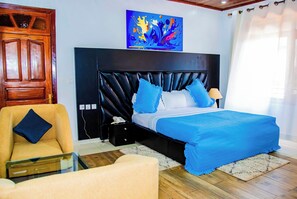 Desk, free WiFi - Net Luna Villa Hotel and Tours  (Kigali)