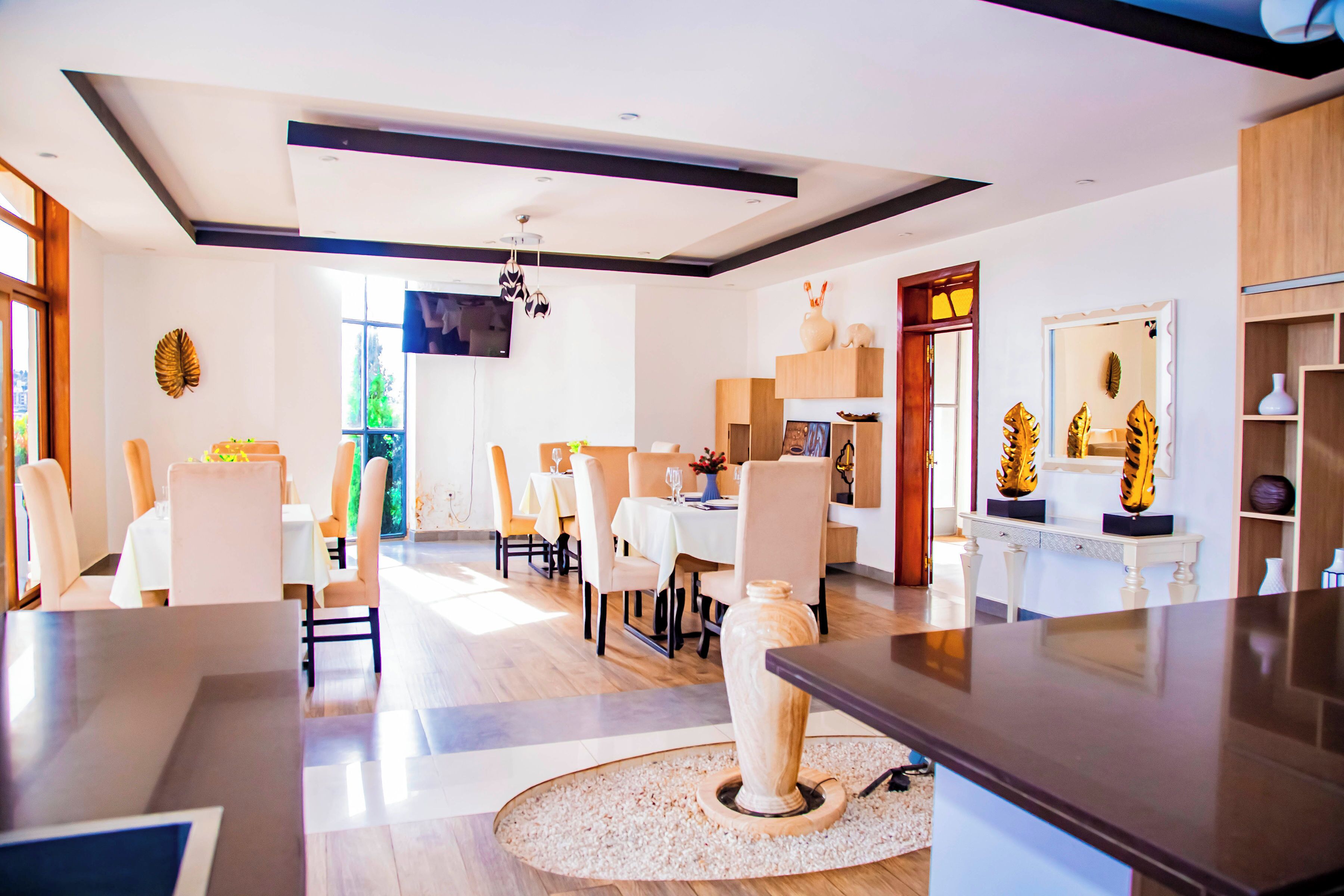 المنشأة من الداخل