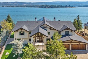 Exterior - Waterfront Dreams: Luxurious Lakefront! Incredible Views! 5 Masters! A/C! Extravagant Outdoor Living! Hot Tub! Pool Table and more! (Fawnskin)