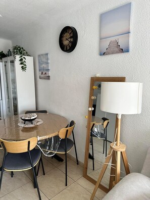 สตูดิโอ | ร้านอาหาร