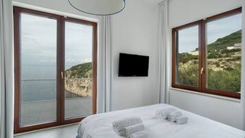 4 camere, ferro/asse da stiro, Wi-Fi gratuito, lenzuola