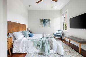 2 slaapkamers, een strijkplank/strijkijzer, wifi, beddengoed