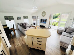 Télévision, cheminée