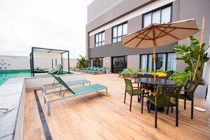 Kolam renang outdoor