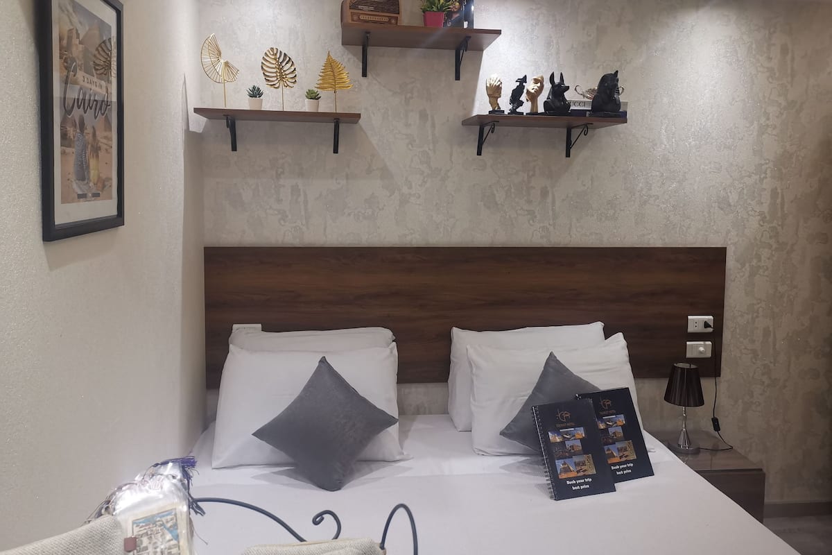 Junior tweepersoonskamer, roken, kitchenette | Lakens van Egyptisch katoen, luxe beddengoed, donzen dekbedden