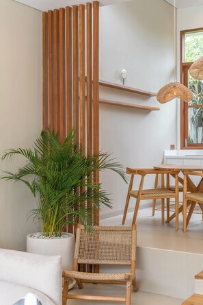 Villa, Poolblick | Wohnbereich