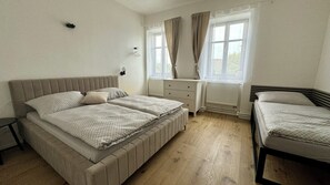 Een minibar, verduisterende gordijnen, geluiddichte muren, gratis wifi
