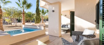 Appartement 'El Oasis Monaco 3 Bajo A' avec piscine partagée, Wi-Fi et climatisation