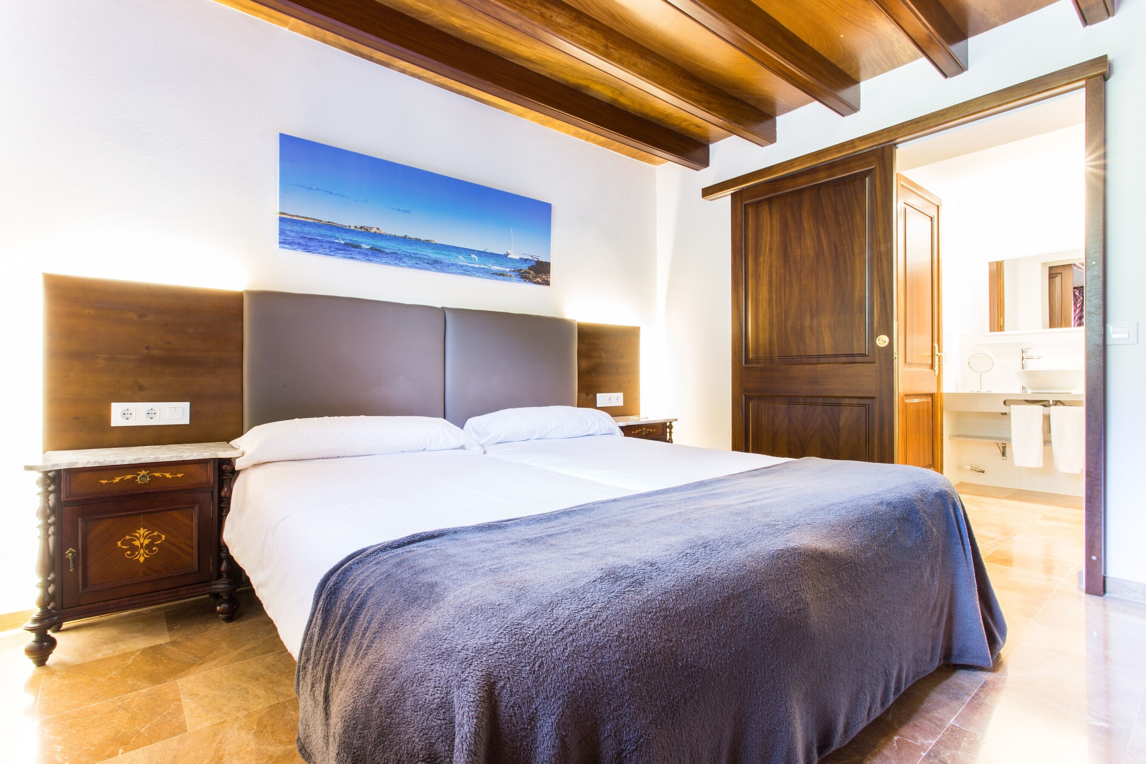 6 Schlafzimmer, Bügeleisen/Bügelbrett, kostenloses WLAN, Bettwäsche