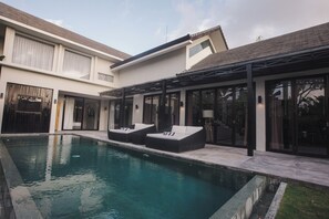 Pool - 3 BR Villa Nandi (Badung)