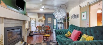 Holiday Home 'Casa Das Camélias Tortas' with Mountain View, Private Pool and Wi-Fi