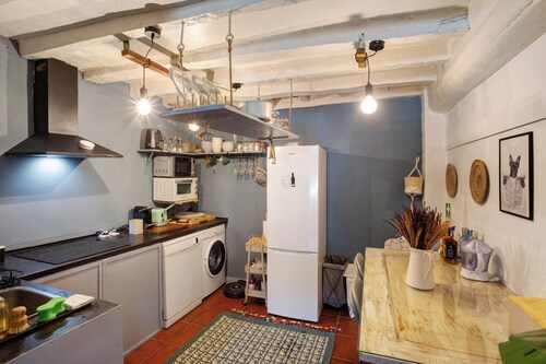 Casa de vacaciones 'Casa Das Camélias Tortas' con vistas a la montaña, piscina privada y Wi-Fi