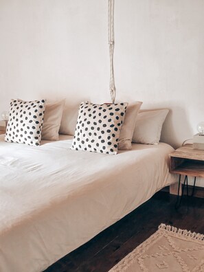 6 Schlafzimmer, Bügeleisen/Bügelbrett, kostenloses WLAN, Bettwäsche