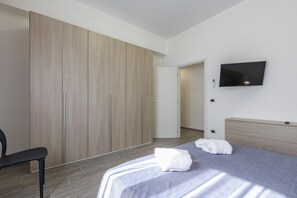 2 makuuhuonetta, silitysrauta/-lauta, ilmainen Wi-Fi, vuodevaatteet