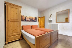 2 camere, ferro/asse da stiro, Wi-Fi gratuito, lenzuola