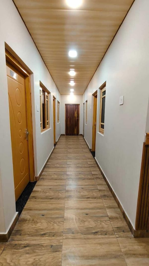 Hotel Karan's Inn - Almora