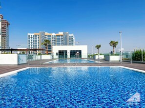 Pool - Stylish 1BR With Balcony in Azizi Riviera (Dubai)