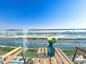 Apartment (1 Bedroom) | Balcony - Stylish 1BR With Balcony in Azizi Riviera (Dubai)