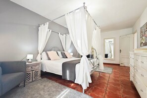 4 habitaciones, tabla de planchar con plancha y wifi gratis