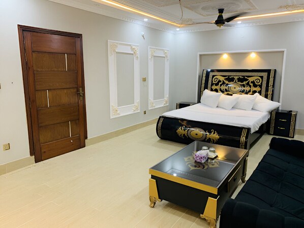 Deluxe Single Room | Free WiFi - Hotel Palm Inn (Lahore)