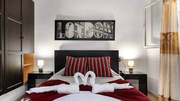 2 slaapkamers, een strijkplank/strijkijzer, gratis wifi, beddengoed