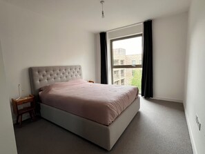 1 chambre, fer et planche Ă repasser, Wi-Fi, draps fournis