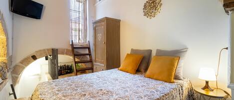 1 室のベッドルーム、アイロン / アイロン台、WiFi (無料)、ベッドシーツ