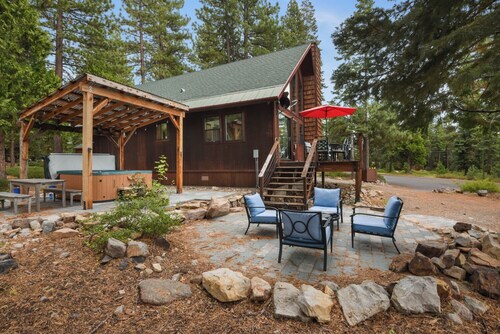 The Sunset Getaway - Hot Tub, Dog Friendly
