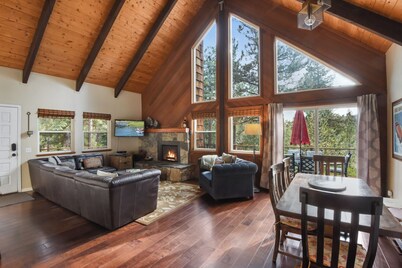 The Sunset Getaway - Hot Tub, Dog Friendly