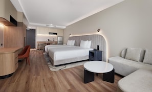2 Double Beds Studio