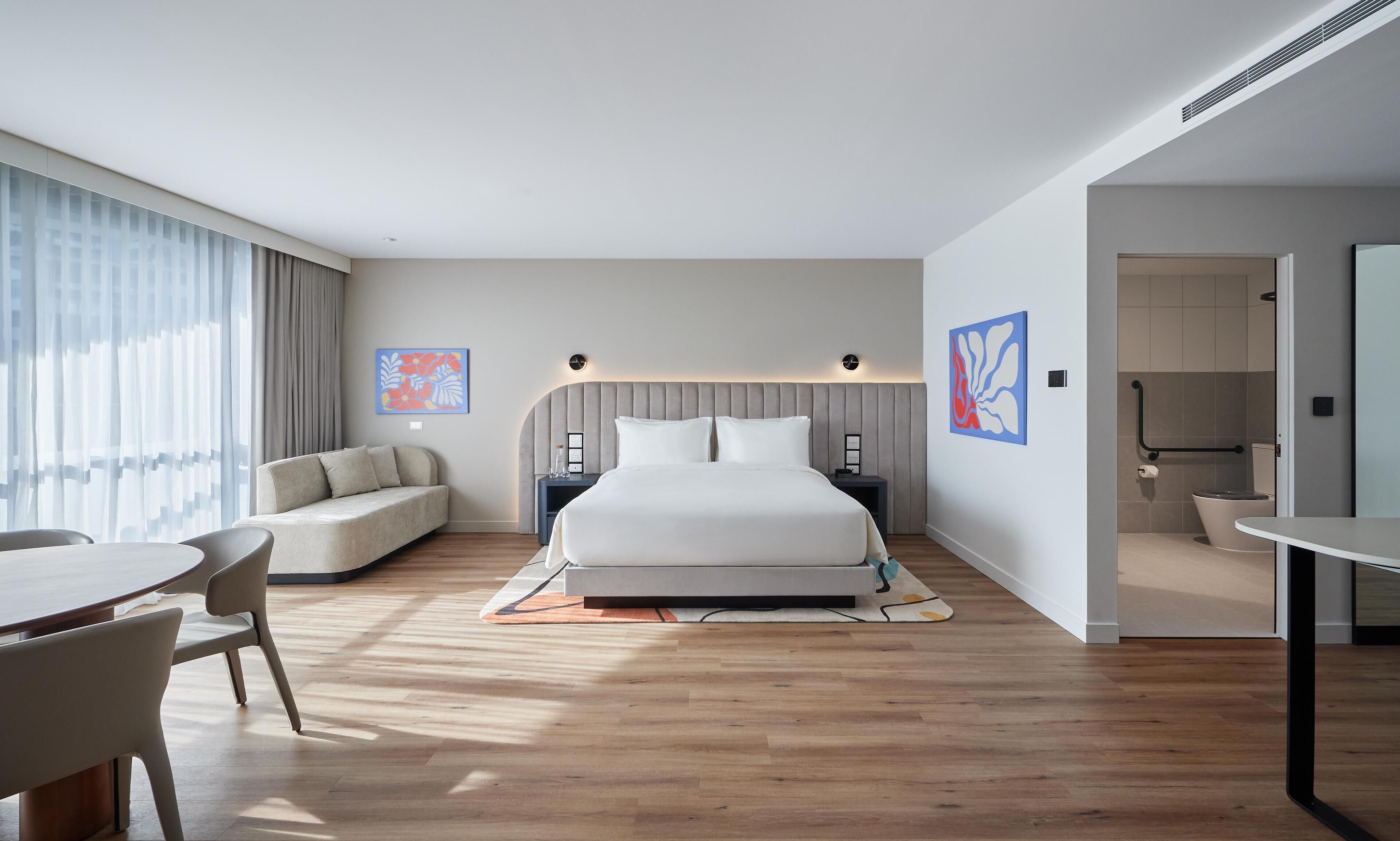 Deluxe Studio, 1 King Bed